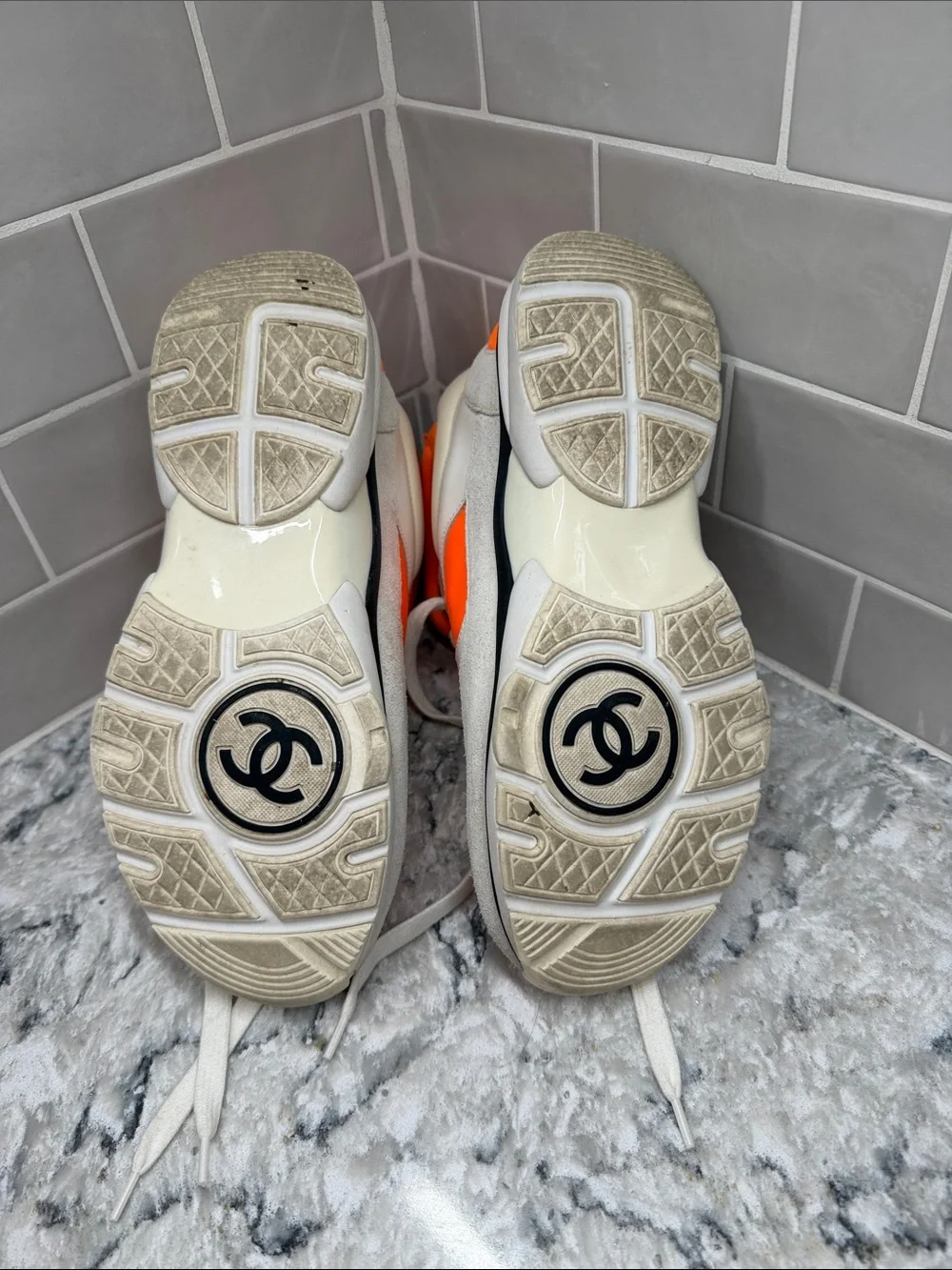 Chanel Interlocking CC / Logo High-Top Sneaker
